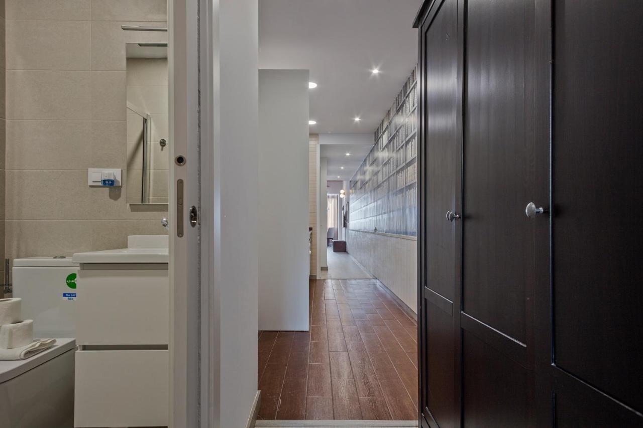 Alcam Books Apartment Barcelona Exterior photo