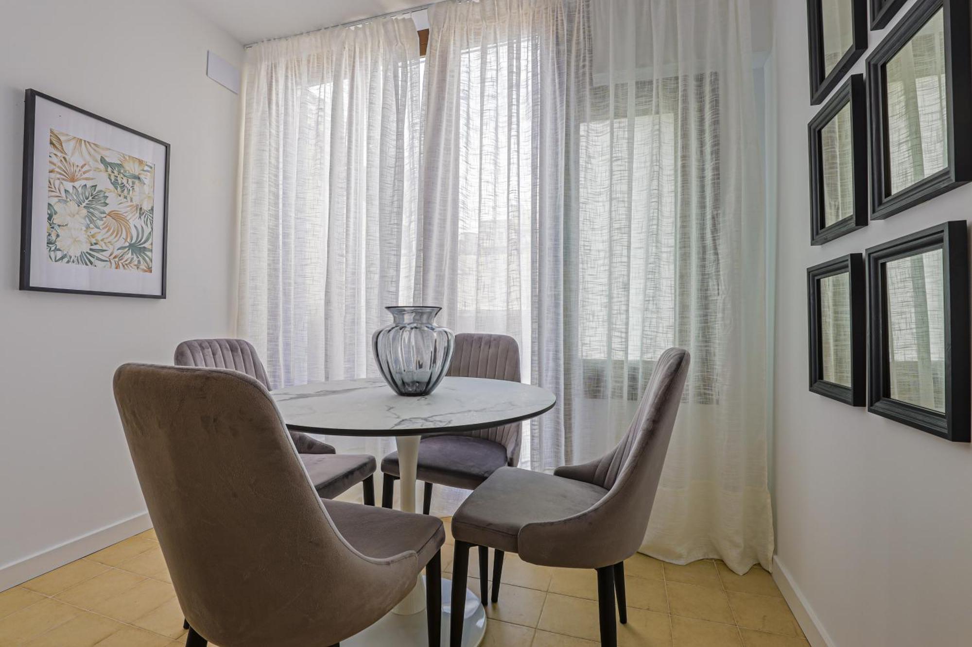 Alcam Books Apartment Barcelona Exterior photo